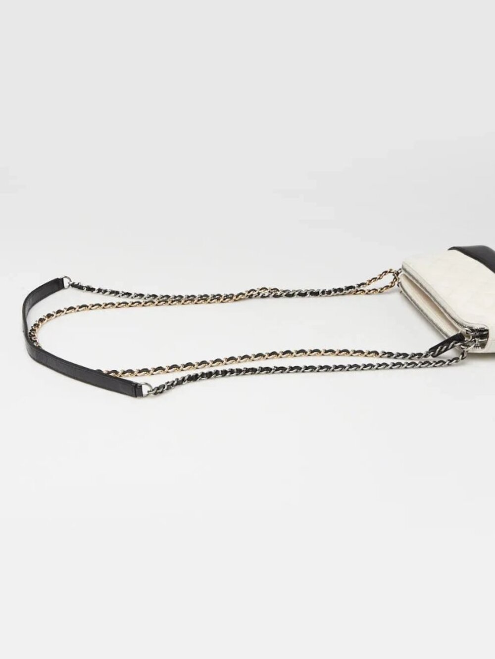 Chanel White/Black Quilted Calfskin Leather Gabrielle Clutch with Chain Bag - Picture 6 of 10